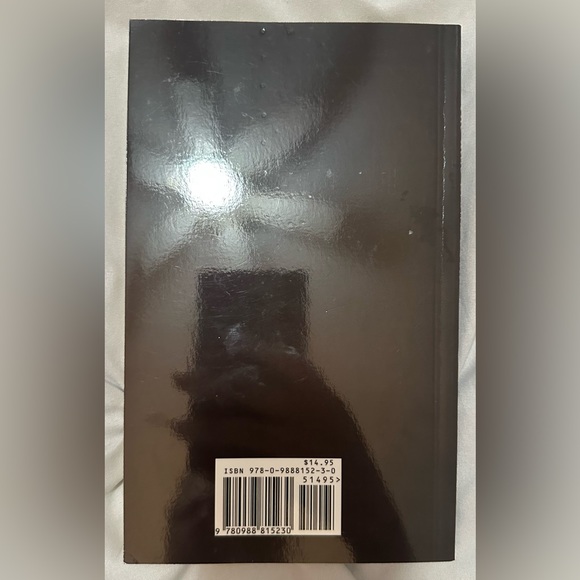 New- The Little Brown Book. Book for production hairstylist and makeup artists. - Picture 2 of 3